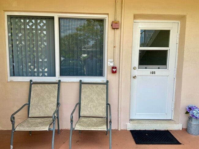 Photo - 2909 Middle River Dr Unidad 105