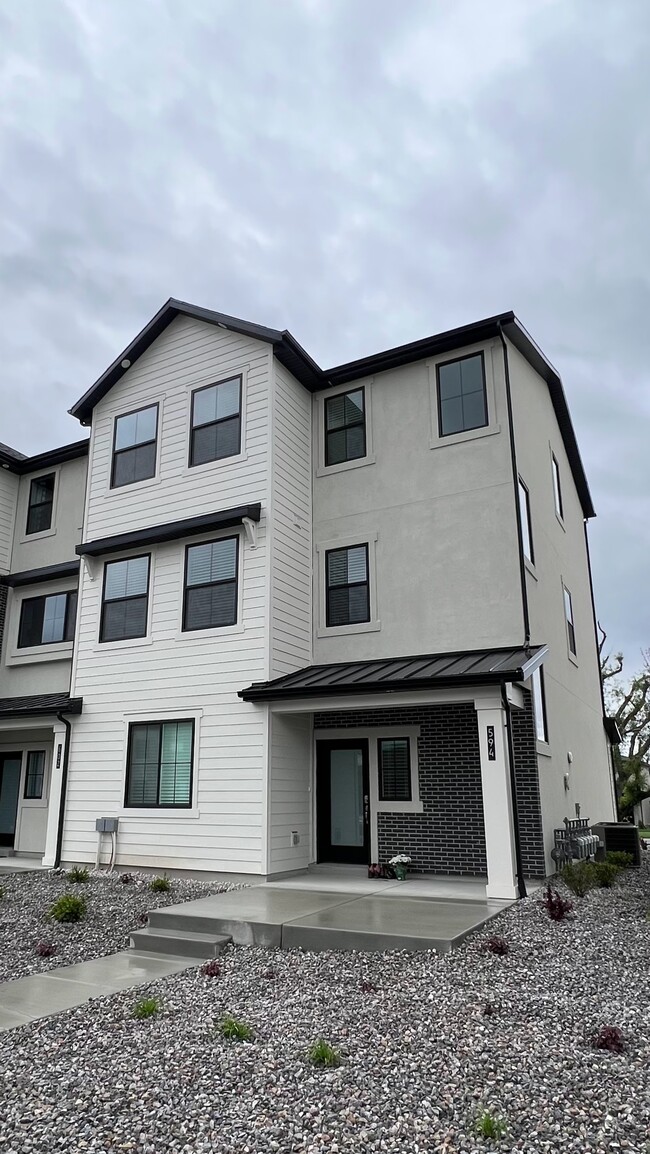 Photo - 594 S 900 W Townhome