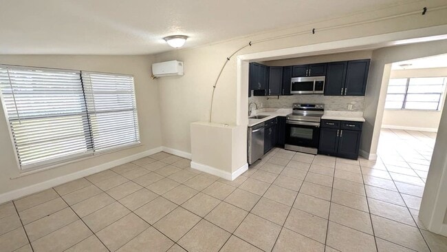 1552 NW 15th Terrace