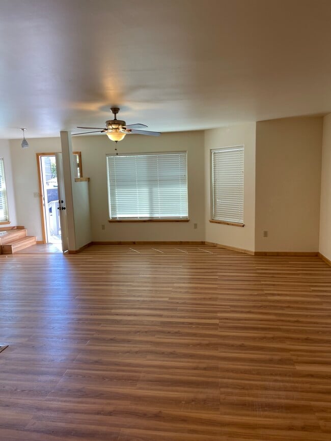 Photo - 2406 E 4th Ave