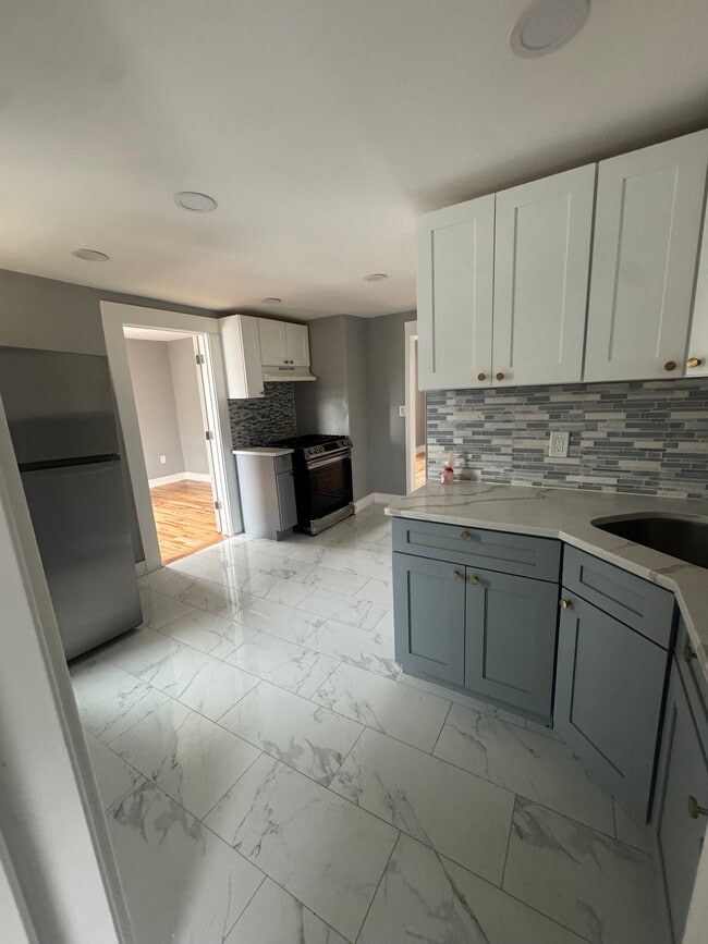 Photo - 478 Shelton Ave Unit 2