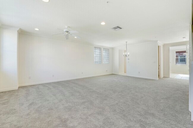 Photo - 441 Amador Ln