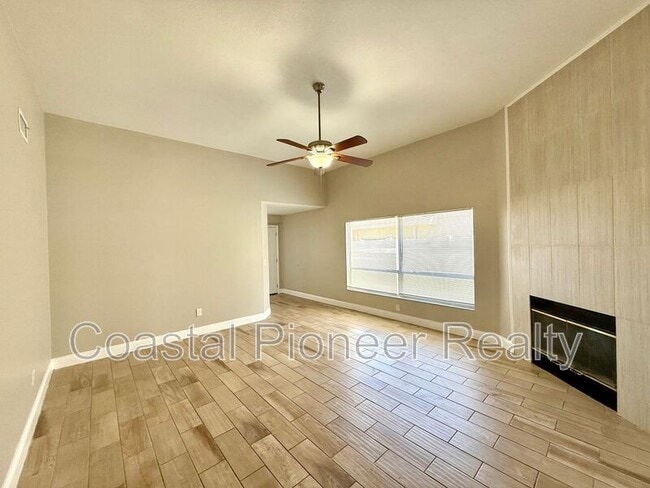 Photo - 7048 Hollowell Dr