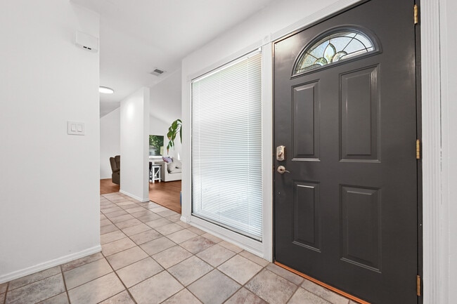 Photo - 1102 Big Valley Dr