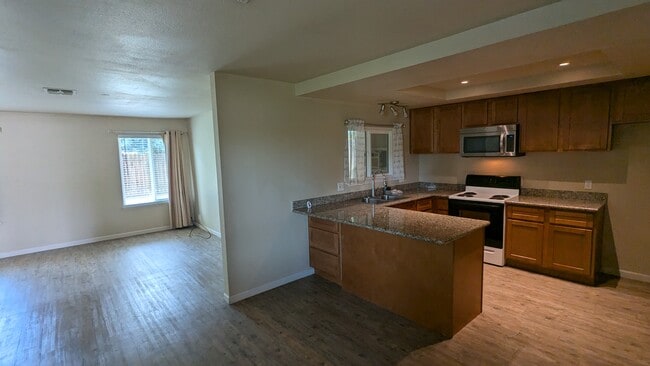 Photo - 1919 S Linwood St