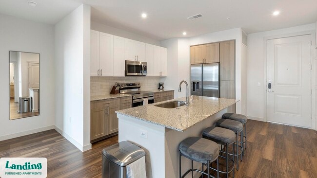 Photo - 255 Williamsburg Pkwy Unidad J306.1409537