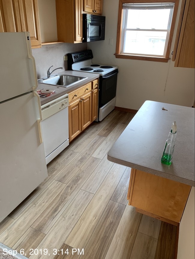 Building Photo - 11410 S Western Ave Unit 3D