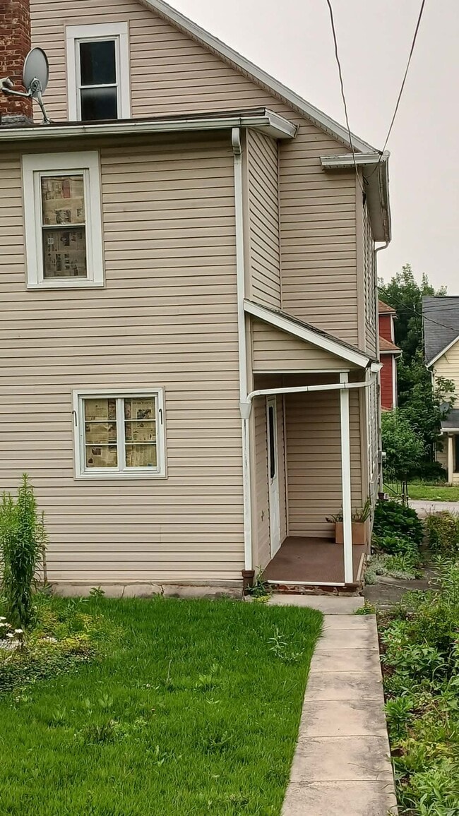 Photo - 648 Linden Ave