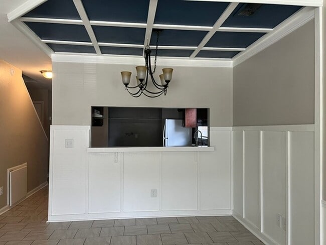 Building Photo - 205 Plantation Rd Unit 205 Plantation Rd. B