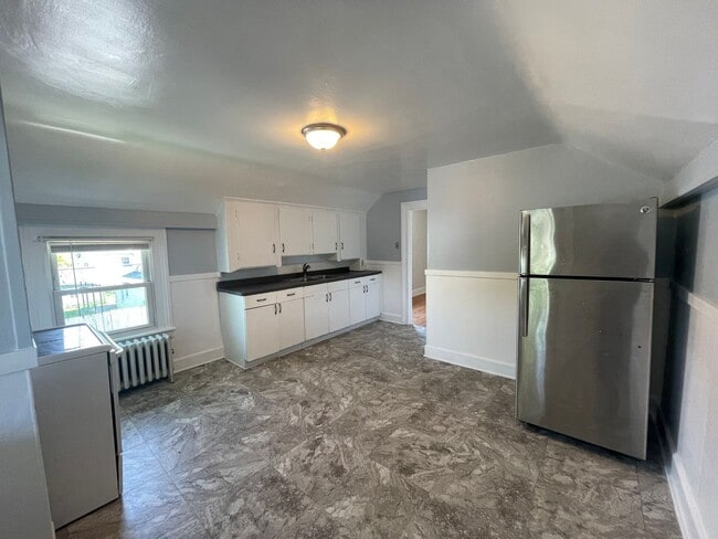 Photo - Comfortable, pet-friendly 2-Bedroom Second-Floor Apartment – Pittsfield, $1350 Unit 35 #2