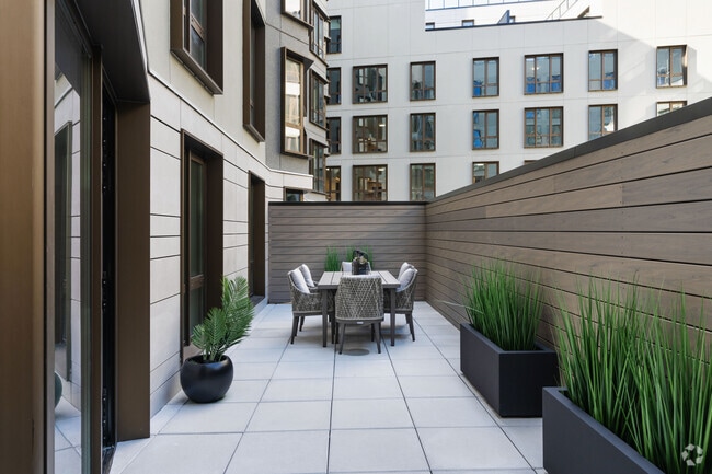 3BR, 2BA - 1,243SF - Patio