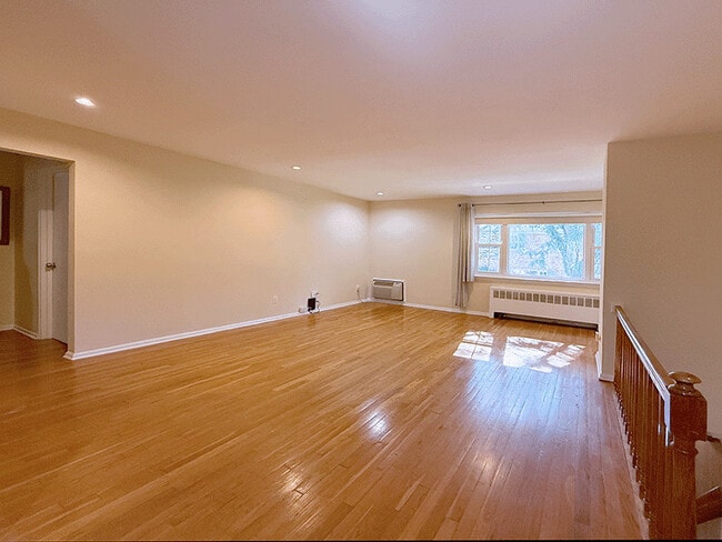 24 Wedgewood Dr