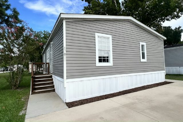 Photo - 1701 Daffodil Ave