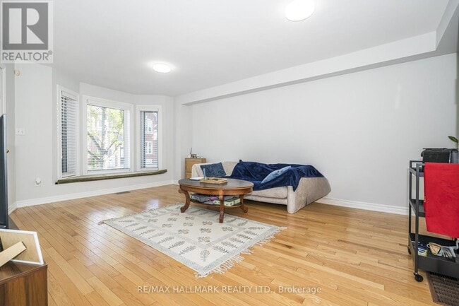 Photo - 125 Viella St