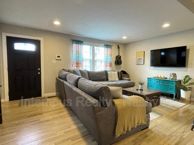 Photo - 120 Lucile St