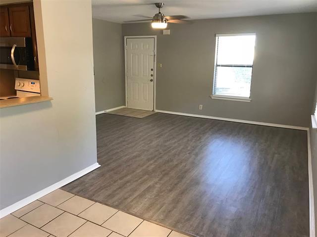 Photo - 118 Maple St