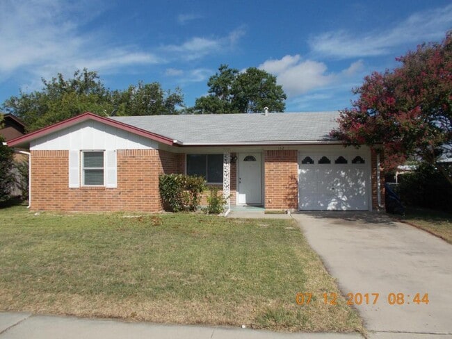 Building Photo - 112 Myra Lou Ave