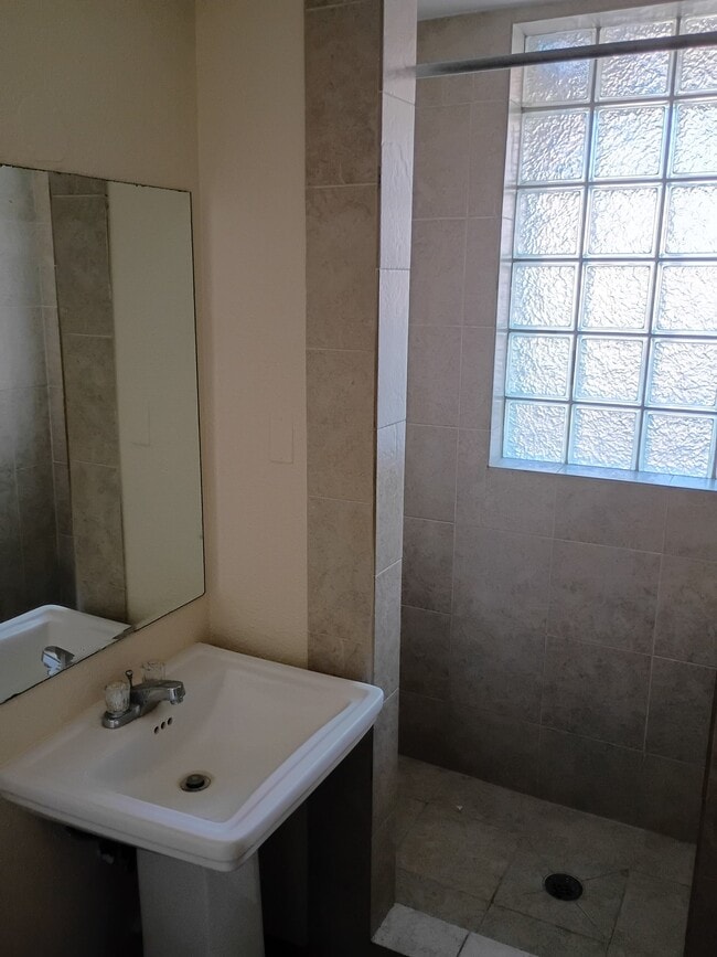 Photo - 1210 N Oregon St Unit 13