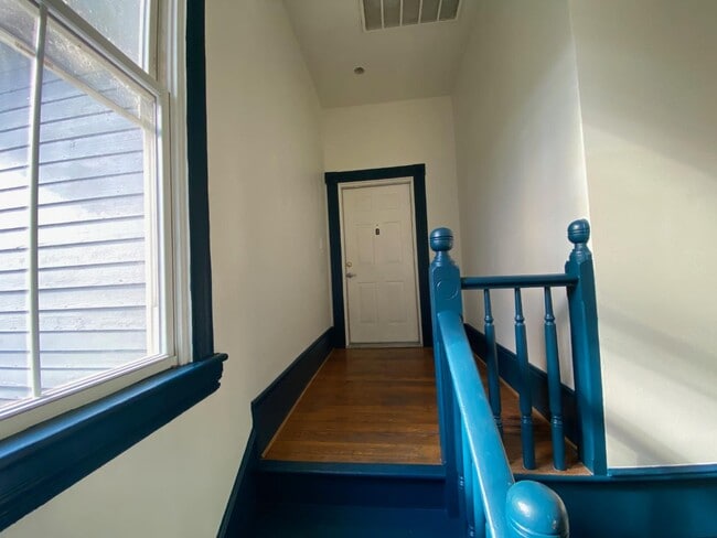 Photo - 605 Harrison St