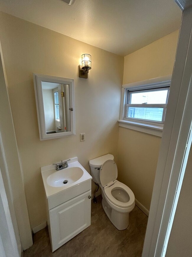 Photo - 72 Hyde St Unit 72 Hyde Street #4