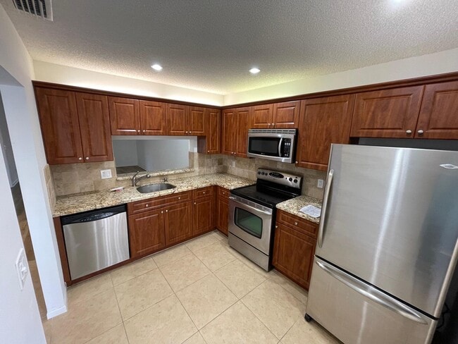 Photo - 350 Club Cir Unit 204