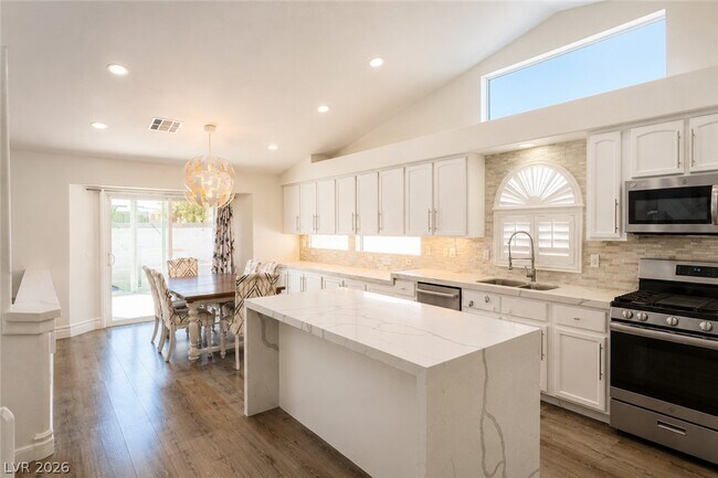 9682 Driftwood Island Ct