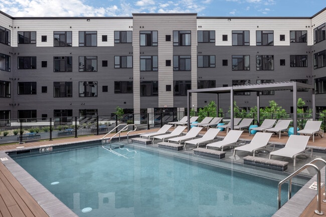 Luxor Lifestyle Apartments Fort Washington