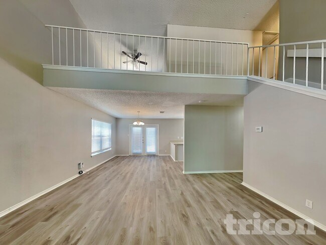 Photo - 7715 Skyline Ridge Dr