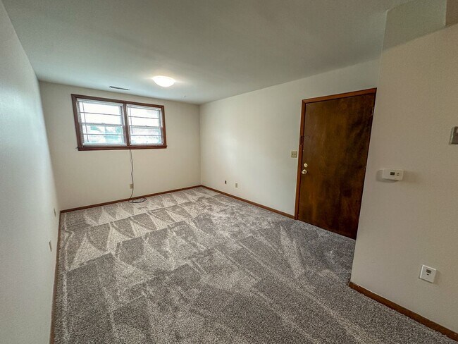 218 Hyland