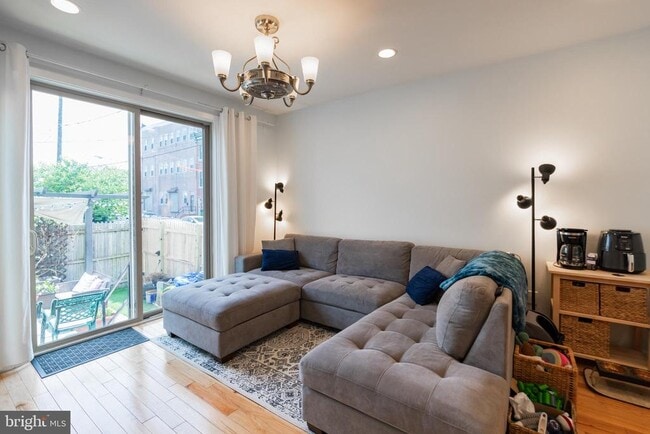 Photo - 2029 E Huntingdon St