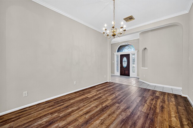 Photo - 4014 Shoreview Ln