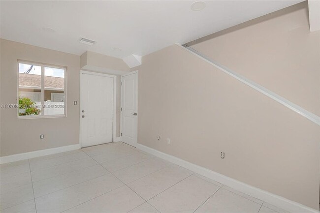 Photo - 815 NW 3rd Ave Unit 813