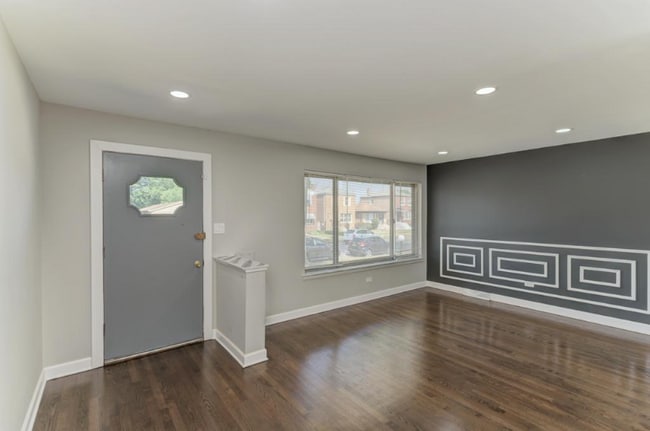 Photo - 9619 S Princeton Ave