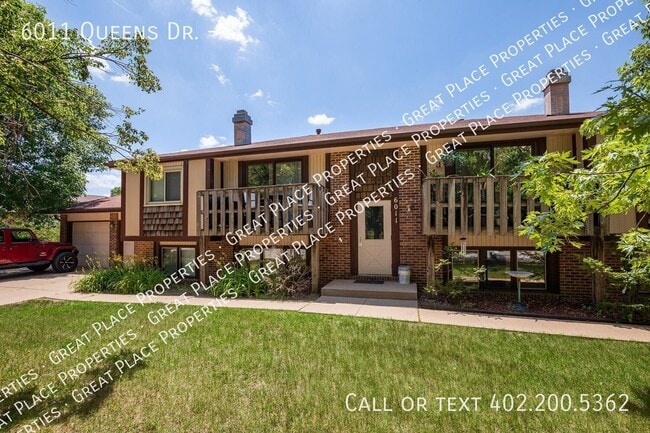 Building Photo - 6011 Queens Dr Unit 3