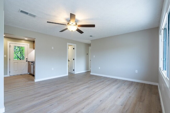 Photo - 60 W Main St Unit 3