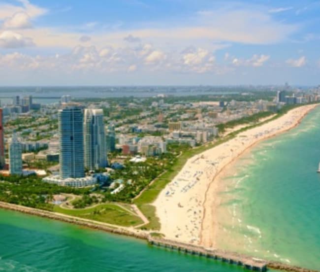 Building Photo - 400 S Pointe Dr Unit 409