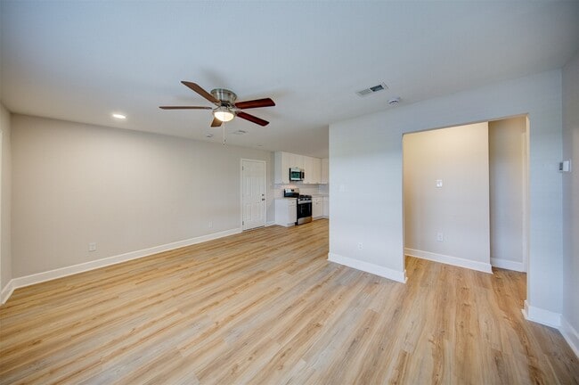 Photo - 1418 13th Ave N