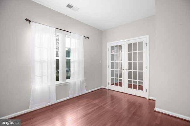 Photo - 71 Bismark Dr