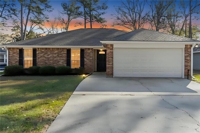 Building Photo - 212 Beech St