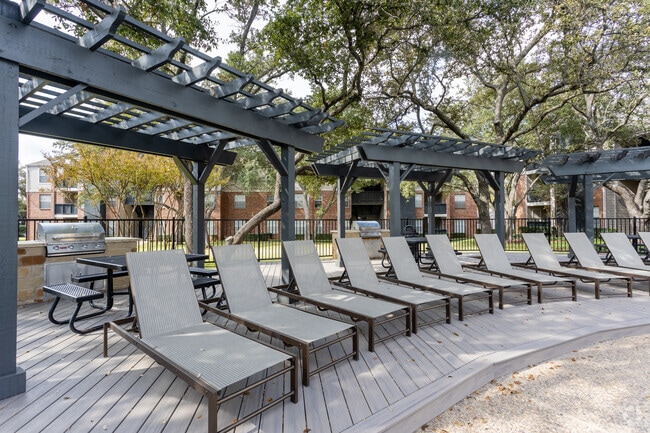 Piscina - Wimbledon Oaks