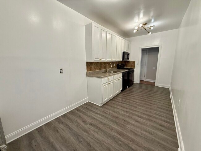 Photo - 546 Bergen Ave Unit 1A