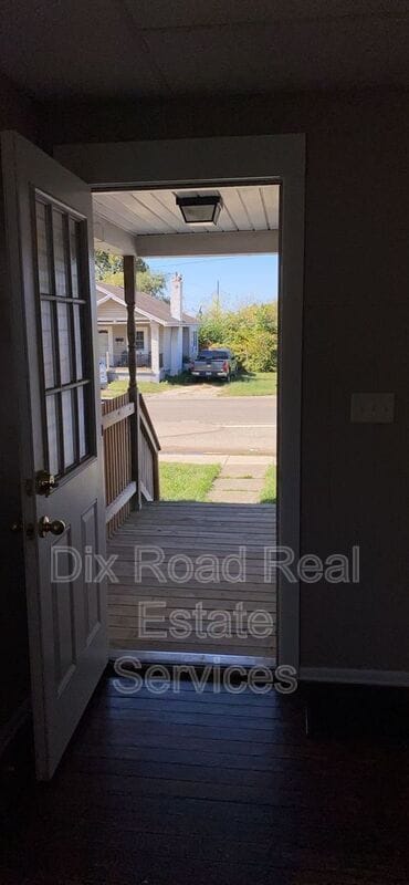 Photo - 526 Brandt St