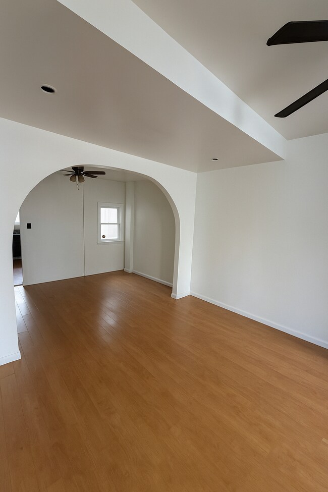 Photo - 5011 Jackson St