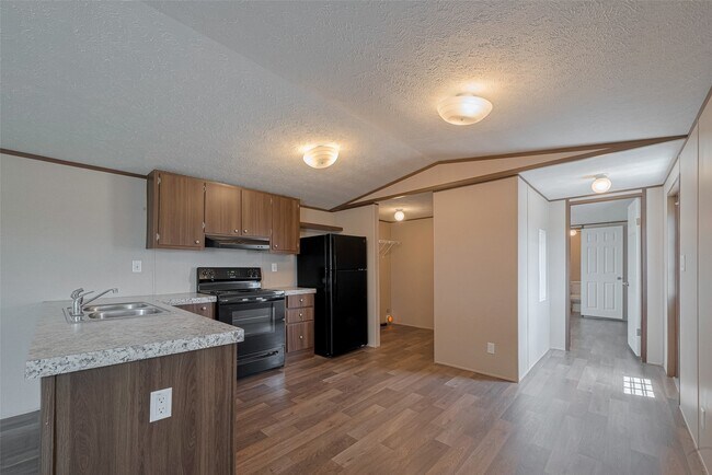 Photo - 929 County Rd 5806