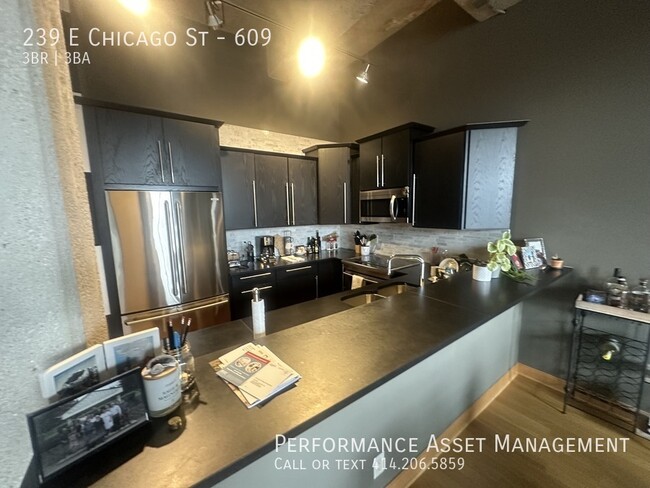 Photo - 239 E Chicago St Condo Unit 609