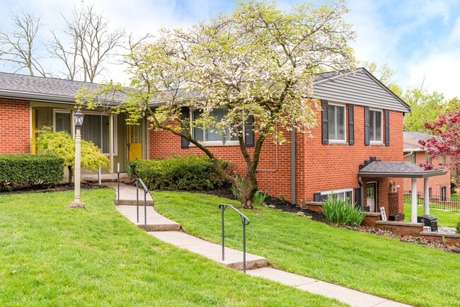 Building Photo - 1258 Westcliff Ct Unit 03 Rental