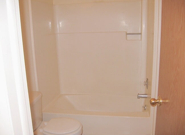 Photo - 1738 W Cedar St