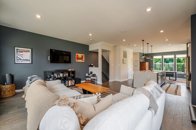 Photo - 2513 River Terrace Rd