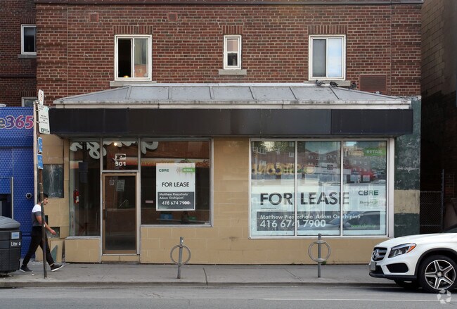 Photo - 77 Wellesley St E