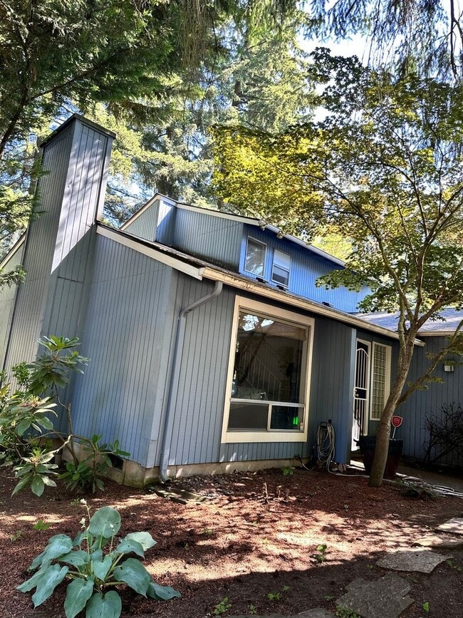 Photo - 4 Bedroom Single Family Home in Vancouver